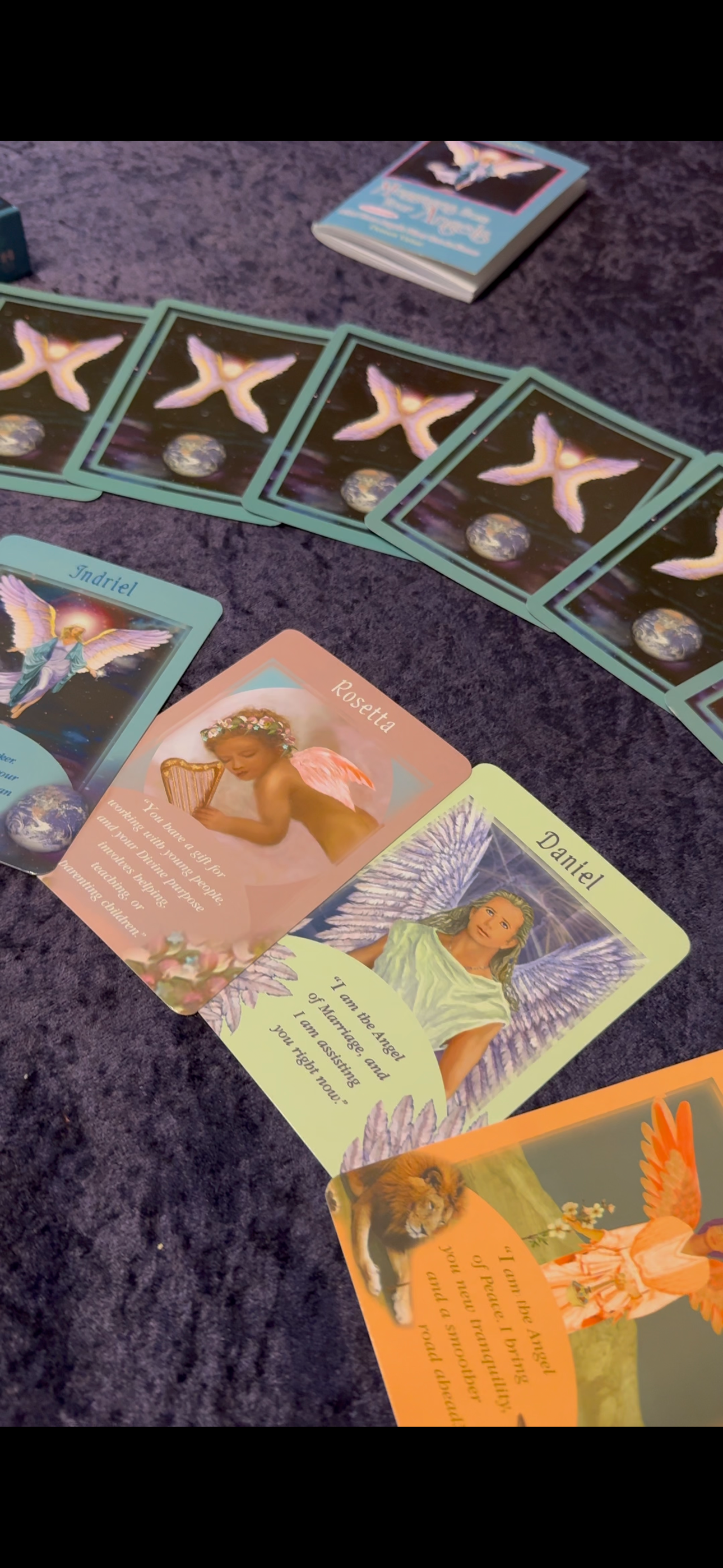 Messages From Your Angels Oracle Cards and Guidebook [hard to get] Display stock)