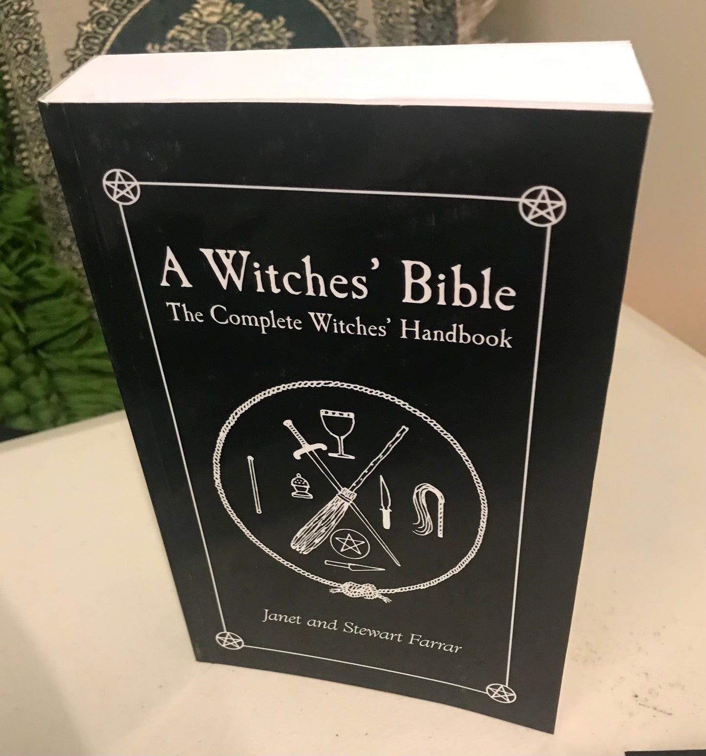 A Witches' Bible: The Complete Witches' Handbook